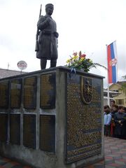 sokolac_spomenik_soluncima_.jpg