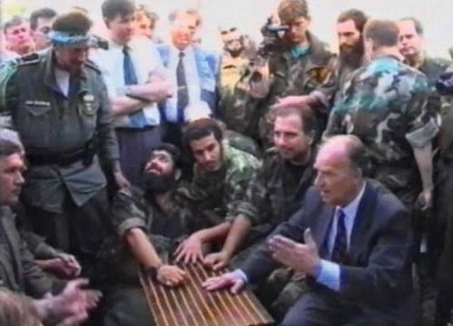 Alija Izetbegović sa mudžahedinima