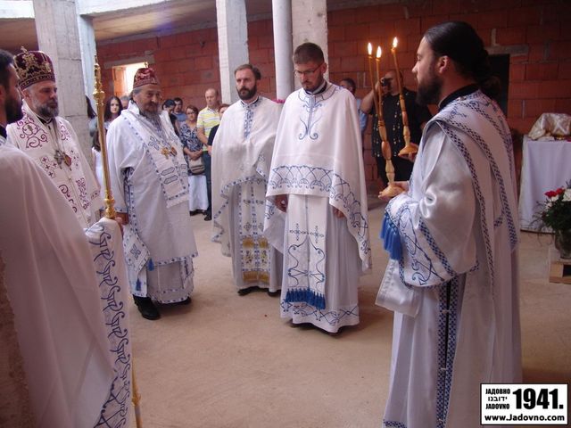Proslogodisnja_liturgija_u_Prebilovcima.jpg
