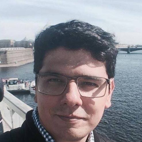 Mislav Horvat je politički komentator i saradnik portala Srbin.info iz Zagreba.