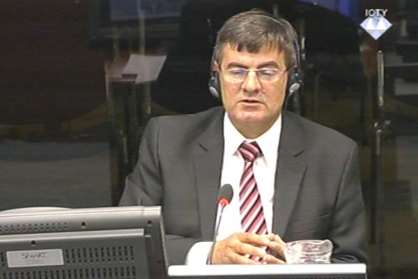 Балистичар Миле Попарић