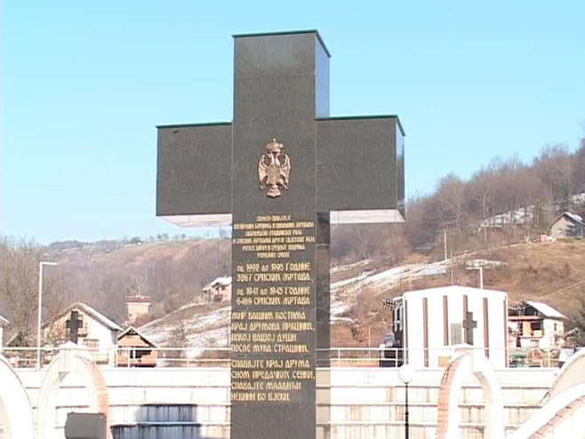 Kravica - spomenik Foto: RTRS