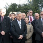 Предсједник Народне скупштине Републике Српске Недељко Чубриловић, министар просвјете и културе Републике Српске Дане Малешевић и министар рада и борачко–инвалидске заштите Републике Српске Миленко Савановић присуствују обиљежавању 74 године од страдања 52 ученика у Основној школи "Ђура Јакшић".