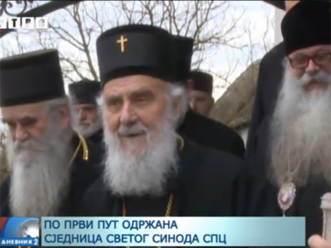 Pakarac: Patrijarh Irinej sa episkopima SPC
