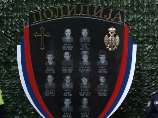 Zvornik: Spomenik ubijenim pripadnicima MUP-aFoto: RTRS