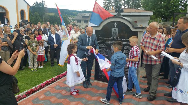 Povodom Vidovdana danas je u Kneževu, u porti crkve Pokrova presvete Bogorodice otkrivena i osveštana spomen - ploča sa imenima 74 solunskih dobrovoljaca sa područija ove opštine