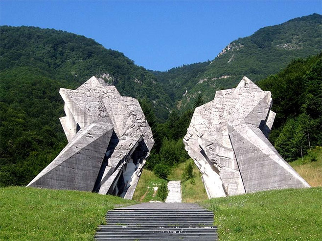 Spomenik Tjentište (foto: google.com)