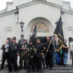 Владика топлички Арсеније данас је уз благослов патријарха српског Иринеја у Цркви Светог Саве у Београду служио парастос за покој душе генерала Драгољуба Драже Михаиловића, који је стријељан на данашњи дан прије 70 година, као и за бројне незнане официре, војнике и родољубе који су погинули за отаџбину
