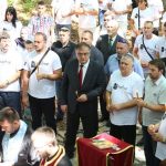 Парастос над Шарановом јамом