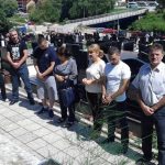 Na groblju Božovac u Foči danas su prisluživanjem svijeća i polaganjem cvijeća obilježene 24 godine od zločina u Jabuci, kada je muslimanska vojska iz Goražda na kućnom pragu svirepo ubila 43 srpska civila i vojnika