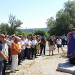 Služenjem parastosa i polaganjem vijenaca kod spomen obilježja u dobojskom naselju Vila danas su obilježene 24 godine od petrovdanske bitke za odbranu grada