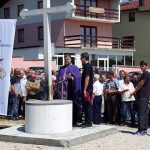 Služenjem parastosa i polaganjem vijenaca kod spomen obilježja u dobojskom naselju Vila danas su obilježene 24 godine od petrovdanske bitke za odbranu grada