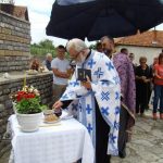 Уз учешће родбине, комшија и пријатеља несталих и убијених Срба, у Великој Хочи, код Ораховца, служен парастос за стадале Срба овога краја Фото: СРНА