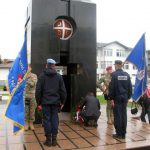 Чланови Удружења ветерана Првог /Јахоринског/ одреда бригаде Специјалне полиције МУП-а Републике Српске положили су цвијеће и вијенце на Централно спомен-обиљежје погинулим припадницима Војске Републике Српске, те на Кушићев гроб у Јахоринском потоку