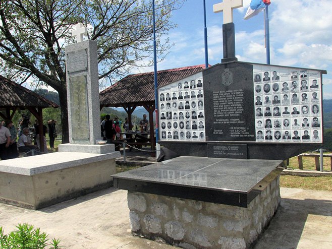 Spomen obilježje u srebreničkom selu Zalazje Foto: SRNA