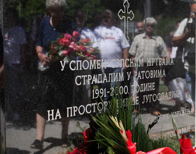 Beograd: polaganje venaca na spomenik srpskim žrtvama ratova na prostorima bivše Jugoslavije (Foto Tanjug/Sava Radovanović)