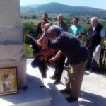 Споменик Краљу Петру I ослободиоцу у мјесту Сјеверско изнад Борика, недалеко Рогатице. Парастос служен 14. септембра 2016.