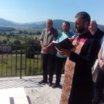 Споменик Краљу Петру I ослободиоцу у мјесту Сјеверско изнад Борика, недалеко Рогатице. Парастос служен 14. септембра 2016.