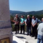 Споменик Краљу Петру I ослободиоцу у мјесту Сјеверско изнад Борика, недалеко Рогатице. Парастос служен 14. септембра 2016.