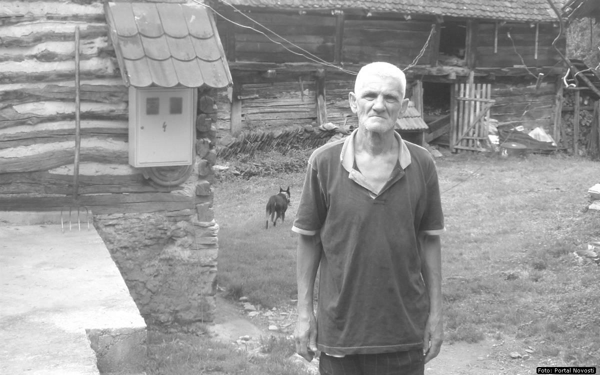 Pustinjak modernog doba, pojava česta među zanemarenim povratničkim stanovništvom: Kao samac u selu Milan Bujinac nije izuzetak po krajiškim krajevima.