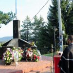 Služenje parastosa povodom 22 godine od zločina koje su muslimanske vojne snage počinile u Mezgraji kod Ugljevika gdje je poginulo pet boraca i tri srpska civila
