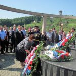 Полагање вијенаца на Спомен-костурницу на Новом гробљу у Бањалуци.