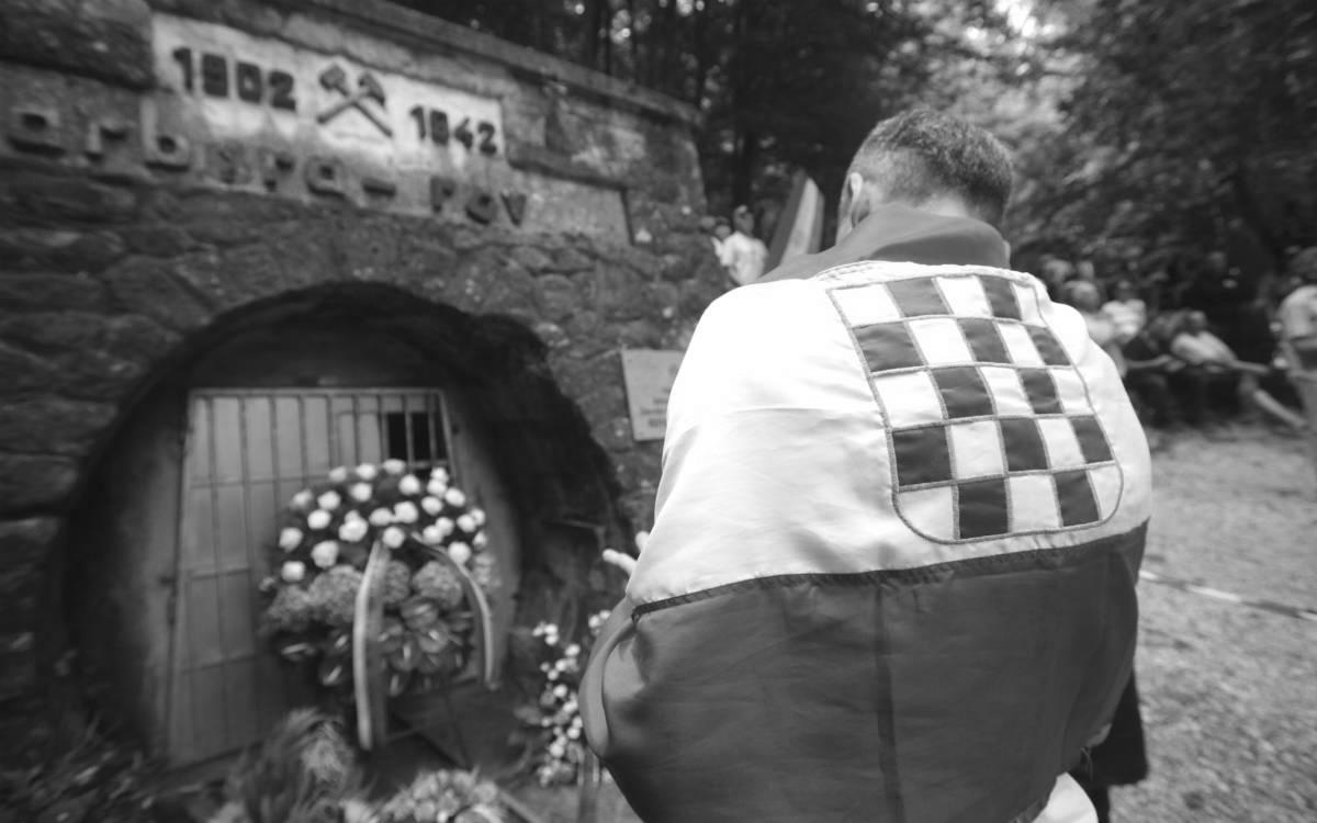 Viktimizacija kolaboracionista podrazumijeva relativizaciju njihove odgovornosti – komemoracija u Hudoj Jami Foto: Srđan Živulović/FA Bobo/PIXSELL
