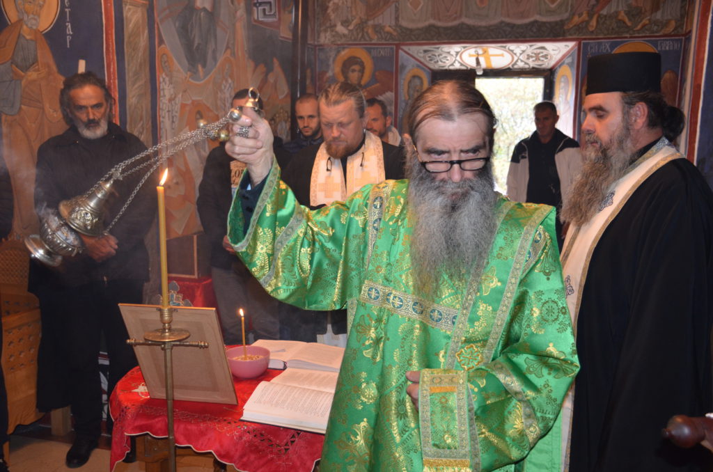 Parastos postaradalim braniocima ćivota Svetog Vasilija Ostroškog i Tvrdoškog