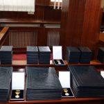 Предсједник Борачке организације Републике Српске Миломир Савчић уручио је данас одликовања породицама 39 погинулих бораца Војске Републике Српске са подручја Мркоњић Града, Шипова, Рибника, Источног Купреса и Дринића. Одликовању је присуствовала и начелница општине Мркоњић Град Дивна Аничић .