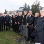 Министар рада и борачко-инвалидске заштите Републике Српске Миленко Савановић и генерални конзул Србије у Бањалуци Владимир Николић данас су на бањалучком гробљу "Свети Пантелија" положили вијенац код Споменика жртвама велеиздајничког процеса, поводом обиљежавања Дана примирја у Првом свјетском рату