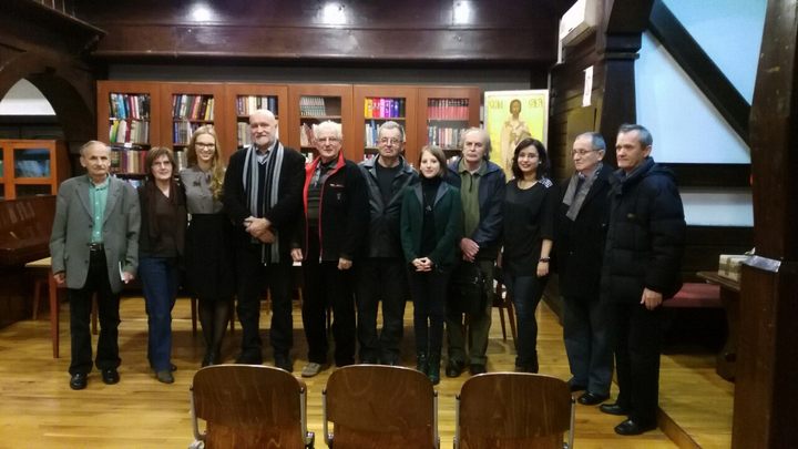 У Земуну је промовисана антологија српске избјегличке поезије Ненада Грујичића под називом "Прогнани Орфеји", јединствено издање у ком је своје мјесто нашла поезија пјесника, који су избјегли или протјерани из својих родних крајева у Хрватској, Босни и Херцеговини /БиХ/, и Косову и Метохији /КиМ/.