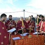 Код Спомен-костурнице у Дракулићу служен је парастос за 2.300 Срба које су у само једном дану прије 75 година поклале усташе у овом бањалучком насељу, као и оближњим мјестима Мотике, Шарговац и руднику Раковац.