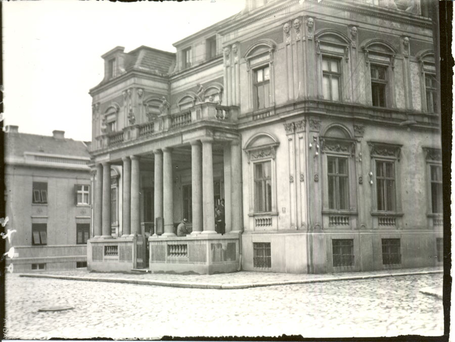 Zdanje Narodne biblioteke Srbije na Kosančićevom vencu u Beogradu (iz Zbirke fotografija Muzeja grada Beograda)