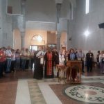 U Hramu Svetog Joakima i Ane u beogradskom naselju Kaluđerica danas je služen parastos za 20 srpskih civila, koji su mučki i na prevaru, misleći za svoje ubice da su vojnici JNA, pobijeni u nekoliko capraških sela kod Siska, 22. avgusta, 1991. godine.