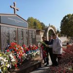 Polaganjem vijenaca na Spomen-obilježje poginulim borcima odbrambeno-oslobodilačkog rata na banjalučkom groblju "Sveti Pantelija" danas je obilježeno 26 godina od formiranja 16. krajiške motorizovane brigade Vojske Republike Srpske.