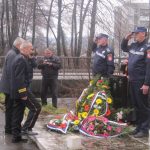 Ветерани служби безбједности Републике Српске, припадници Полицијске управе Источно Сарајево, борци Војске Републике Српске /ВРС/ и представници града и општина Источног Сарајева положили су данас вијенце код спомен-обиљежја Зорану Цвијетићу, првом министру унутрашњих послова некадашње Српске аутономне области /САО/ Романија, који је погинуо прије 24 године у Лукавици од снајперског хица испаљеног са брда Мојмило.