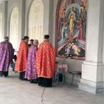 U porti Manastira Svete Petke u Bijeljini danas je parastosom palim borcima i poginulim civilima odbrambeno-otadžbinskog rata, polaganjem vijenaca ispred spomen-ploča na kojima su zlatnim slovima uklesana njihova imena, te kulturno-duhovnim programom obilježeno 22 godine od egzodusa Srba iz Sarajeva.