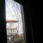 Малобројни Срби у Сарајеву тешко или готово никако не могу да остваре своја права, што потврђује и примјер Рајке Ђурић која 16 година упорно настоји да врати своју имовину коју су јој, уз помоћ локалних власти, узурпирале комшије.
