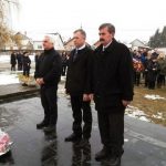 Vijence ispred Spomen-obilježja za 48 poginulih boraca i civilnih žrtava rata u Brodu položile su porodice poginulih boraca i civilnih žrtava, delegacija opštinske Boračke organizacije Brod i Mjesnog odbora Boračke organizacije Brodsko polje 1, predstavnici Zajednice etažnih vlasnika Boračke zgrade, predstavnici lokalne zajednice, Ujedinjenog ravnogorskog pokreta, predstavnici Osnovne kole "Sveti Sava" i delegacije političkih partija.