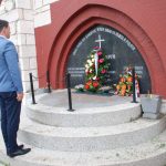 Вијенац у Спомен-капелу видовданским јунацима у Сарајеву положио је, у име града Источно Сарајево замјеник градоначелника Данко Вучетић.