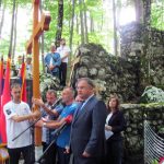 Члан Предсједништва БиХ из Републике Српске Младен Иванић изјавио је данас да српски народ мора дати посебан значај Јадовном, мјесту страдања више од 40.000 невиних Срба и Јевјера у вријеме Независне Државе Хрватске.